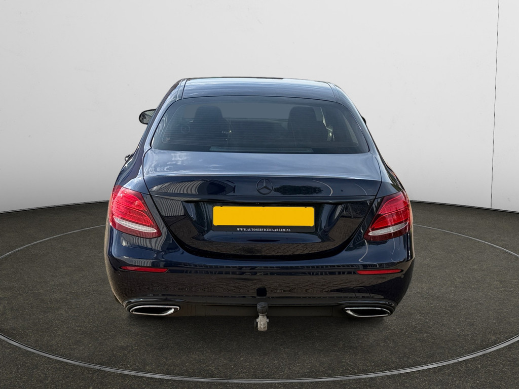 Mercedes-Benz E-Klasse 220 d AMG Prestige Plus – Foto 4