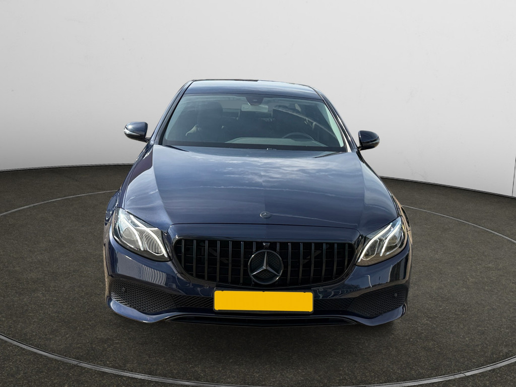 Mercedes-Benz E-Klasse 220 d AMG Prestige Plus – Foto 8