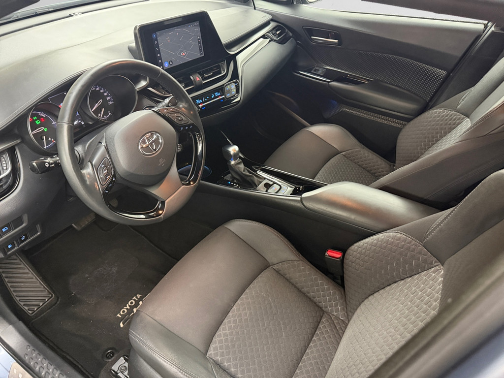 Toyota C-HR 2.0 Hybrid Business Plus Aut- – Foto 2