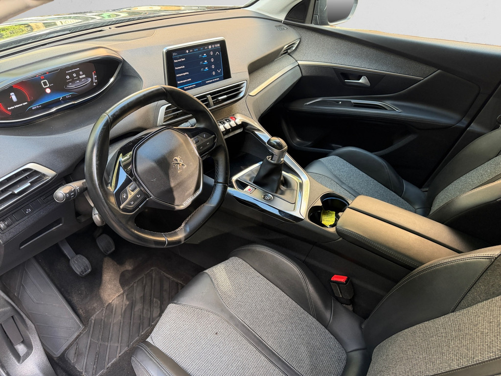Peugeot 3008 1.2 PureTech Allure- – Foto 2