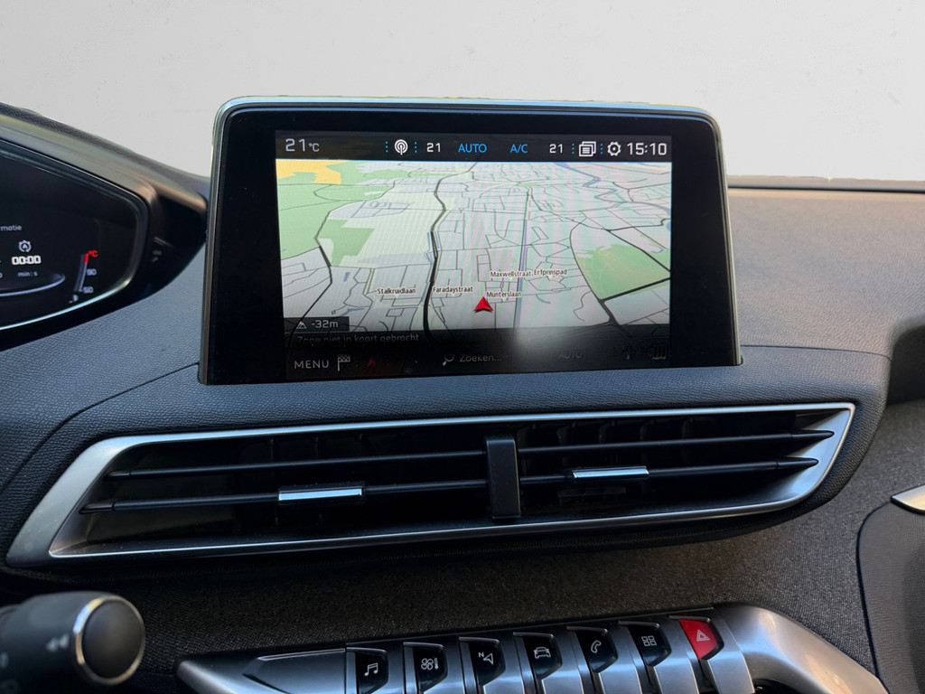 Peugeot 3008 1.2 PureTech Allure- – Foto 8