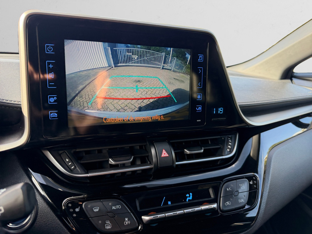 Toyota C-HR 1.8 Hybrid Dynamic Aut- – Foto 8