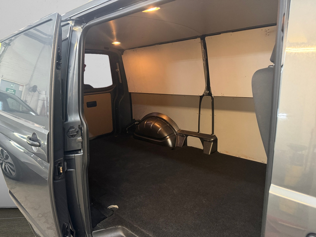 Volkswagen Transporter 2.0 TDI 141pk L2H1 Aut- – Foto 3