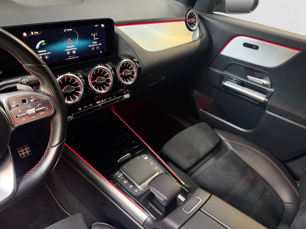 Mercedes-Benz GLA 250 4MATIC AMG Line – Foto 8
