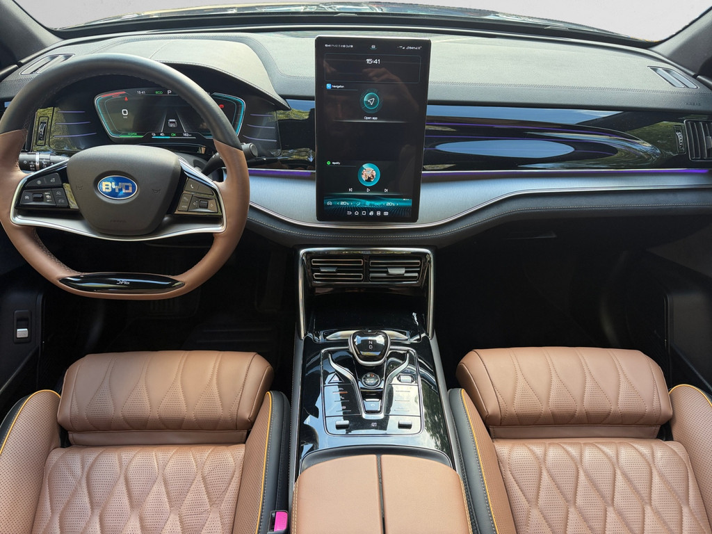 BYD TANG AWD Executive 86 kWh- – Foto 7