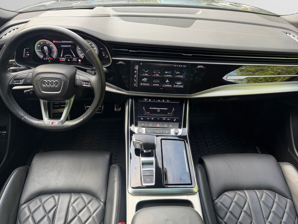 Audi Q8 55 TFSI e Quattro S Competition Aut- – Foto 6