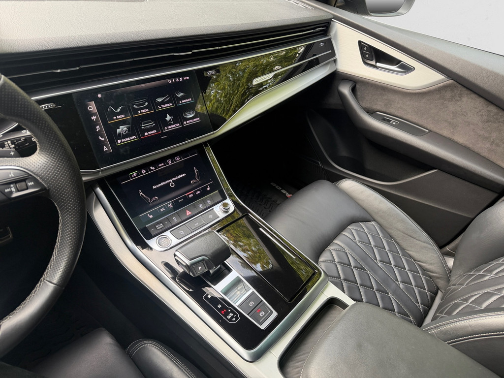 Audi Q8 55 TFSI e Quattro S Competition Aut- – Foto 7